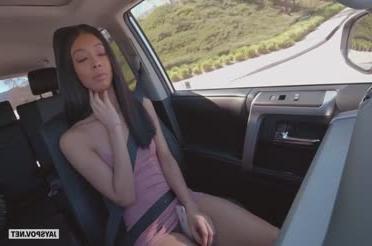 Гаряча сцена з милою сучкою Джадою Лялькою