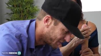 грудаста відеокасета Ванесси Відель, вироблена Only Teen Blowjobs